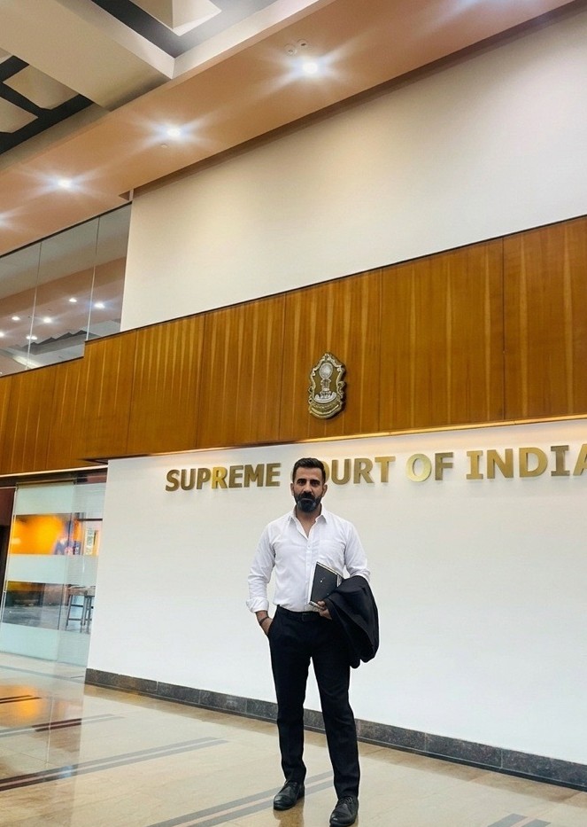 Adv. Aman Thakur of Thakur & Associates at the Supreme Court of India